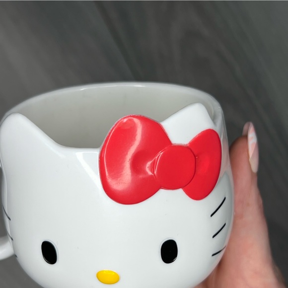 Hello Kitty small plastic mug - Picture 2 of 6